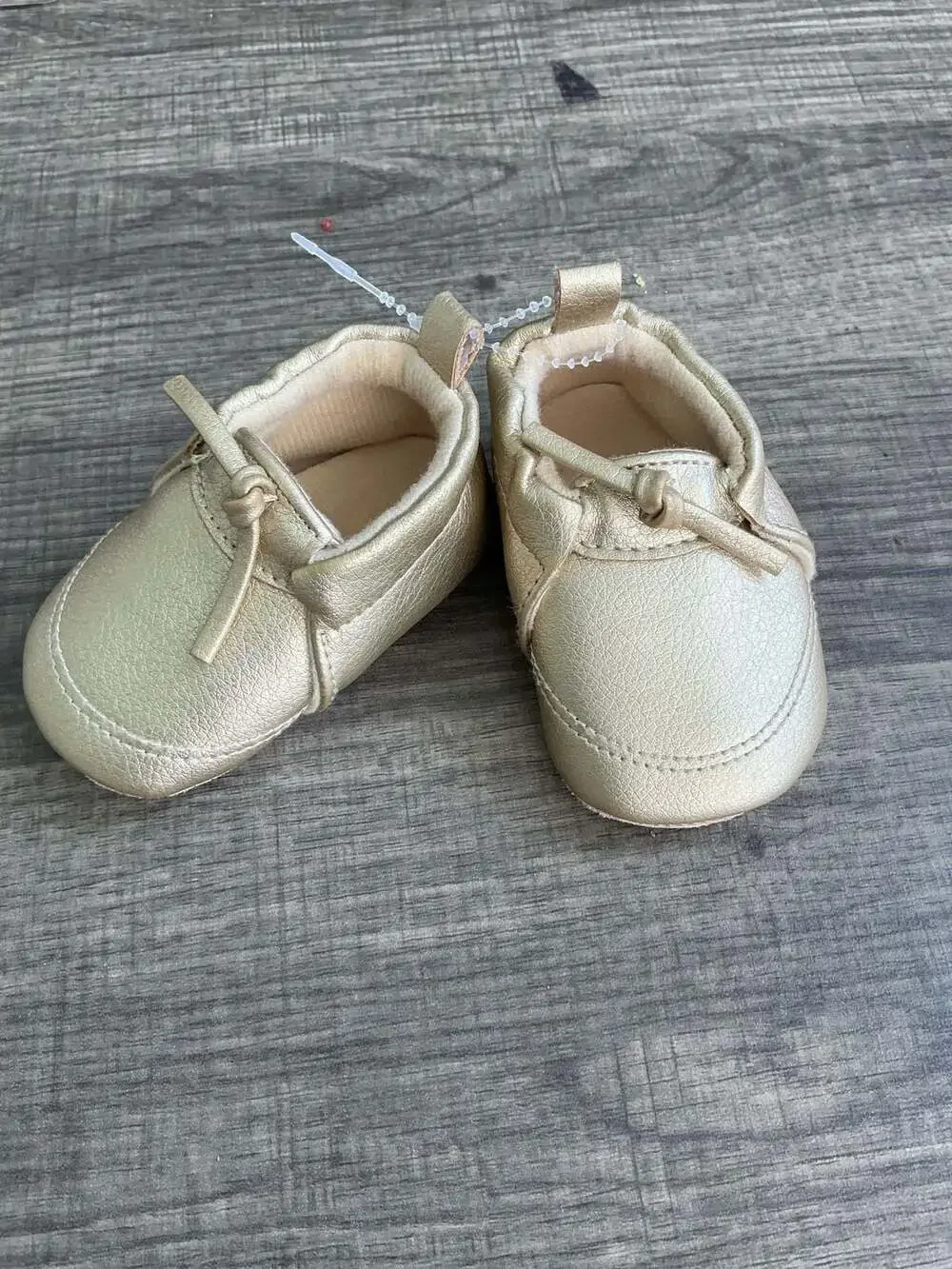 Cat & Jack Gold Metallic Moccasin Crib Shoes, Size 3-6M